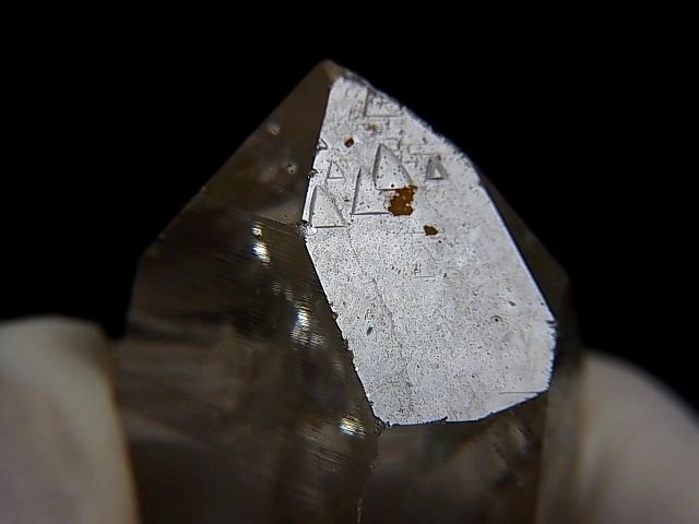 画像2: ベトナム・Bac Kan省産クリア水晶ポイント（レコードキーパー付き） 179.3g