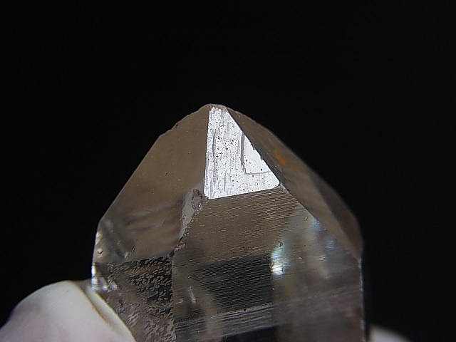 画像: ベトナム・Bac Kan省産クリア水晶ポイント（レコードキーパー付き） 179.3g