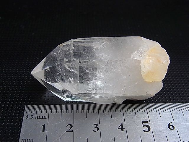 画像: ベトナム・Bac Kan省産クリア水晶ポイント（レコードキーパー付き） 67.2g