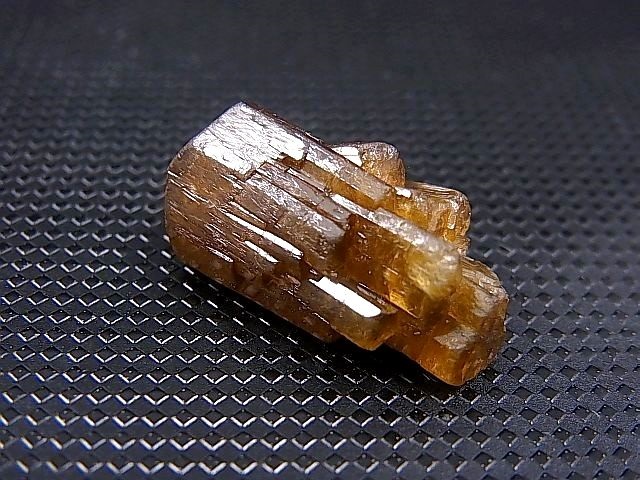 画像: ネパール・ジャジャルコット産ドラバイトトルマリン柱状結晶原石（両錐/連晶） 25.4カラット