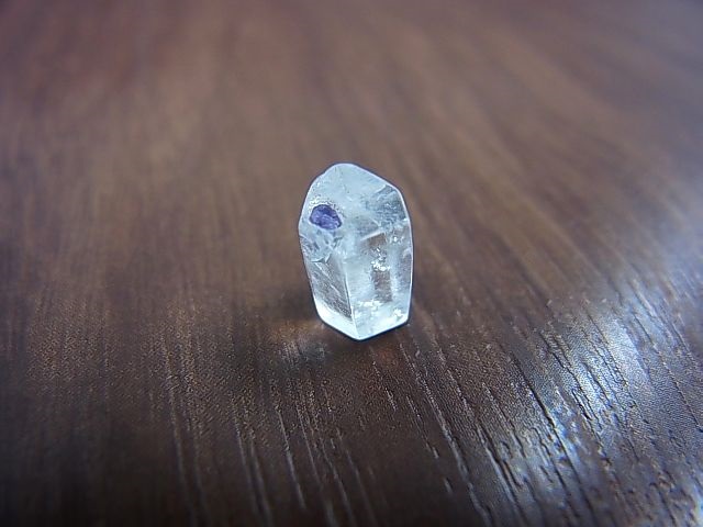 画像: マダガスカル産フローライトインクオーツ研磨原石 0.3g