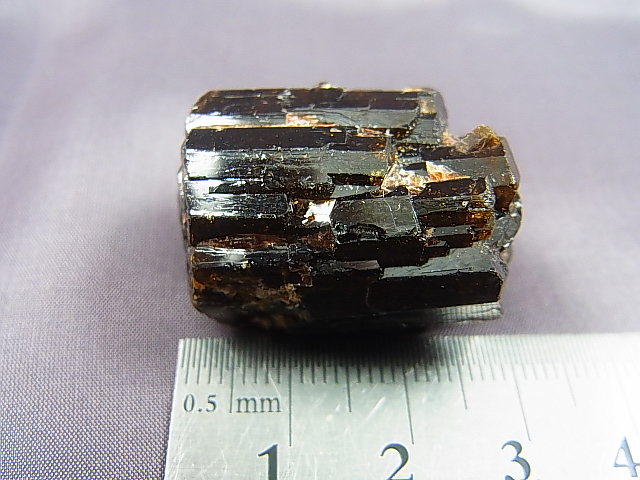 画像: ネパール・ジャジャルコット産ドラバイトトルマリン柱状結晶原石（両錐/連晶） 108.2カラット
