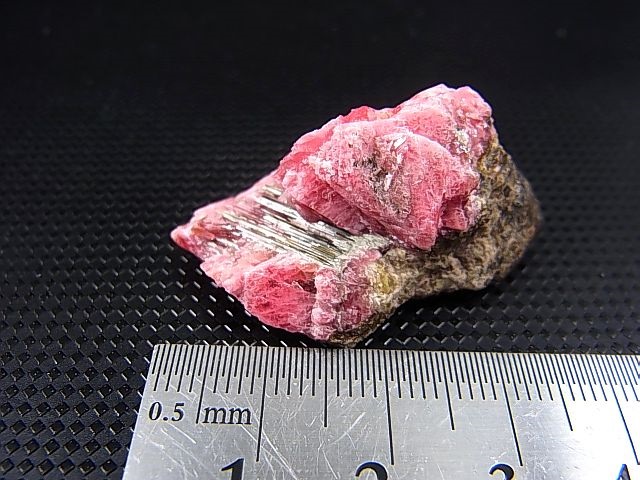 画像: アルゼンチン産ロードクロサイト原石 13.8g
