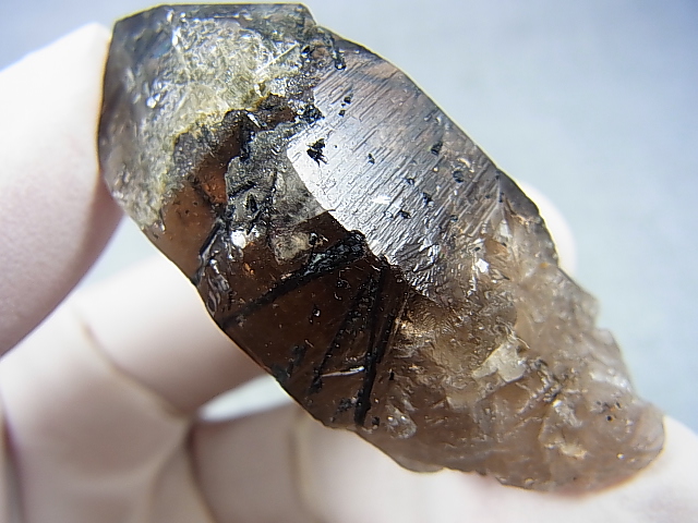 画像: マラウイ・ムランジェ産クリアスモーキー水晶（エジリン入り） 34.0g