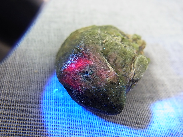 画像: ジンバブエ産クリソベリル原石 23.5g