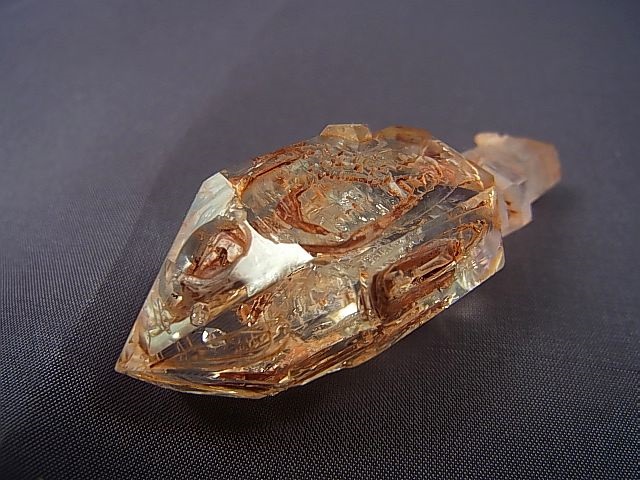 画像: ジンバブエ・チブク鉱山産エレスチャルセプター水晶（ゴールデンヒーラー） 18.1g