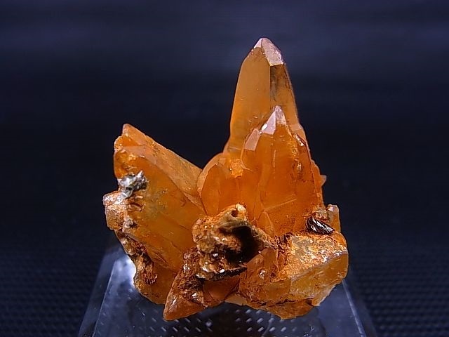 画像: ガネーシュヒマール・ヒンドゥン産ゴールデンヒーラー水晶クラスター（オーラ被膜付き） 18.3g