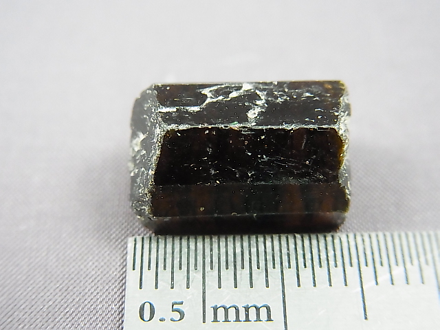 画像: ネパール・ジャジャルコット産ドラバイトトルマリン柱状結晶原石 13.8カラット