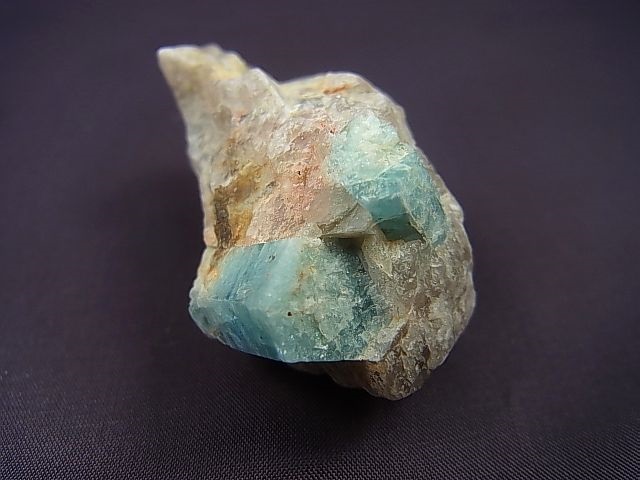 画像: ベトナム・タインホア産アクアマリン付き水晶 32.5g