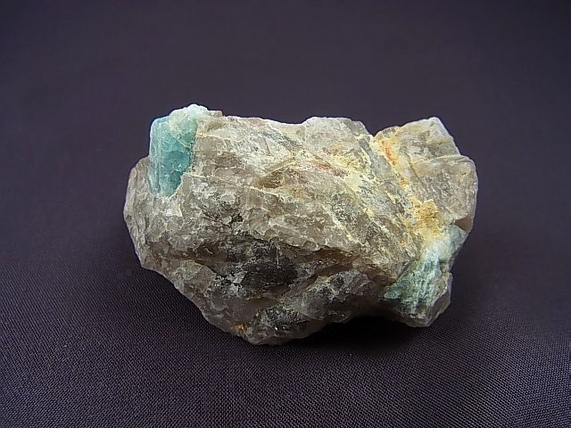 画像: ベトナム・タインホア産アクアマリン付き水晶 32.5g