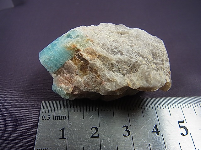 画像: ベトナム・タインホア産アクアマリン付き水晶 32.5g