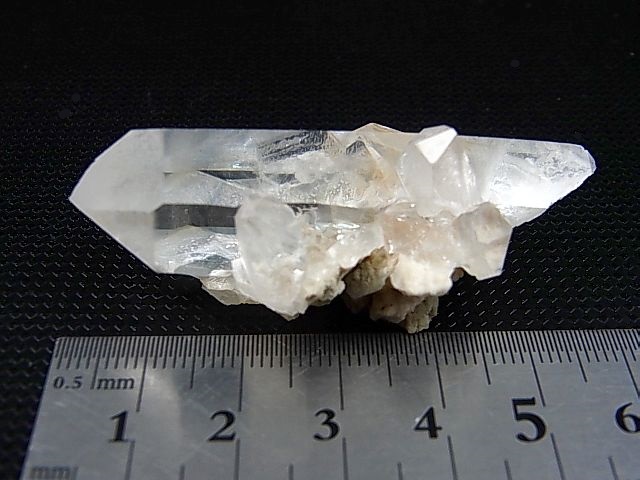 画像: スウェーデン・イェムトランド産ウォータークリア水晶ポイント 25.3g