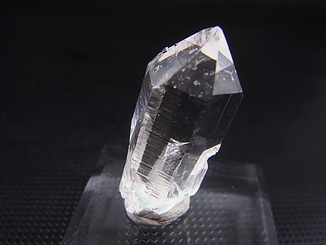 画像: インド・マニハール産ウォータークリア水晶（ブルッカイト着き） 9.7g