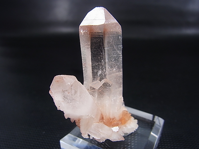 画像: インド・マニカラン産サマディーピンク水晶（連晶） 26.7g