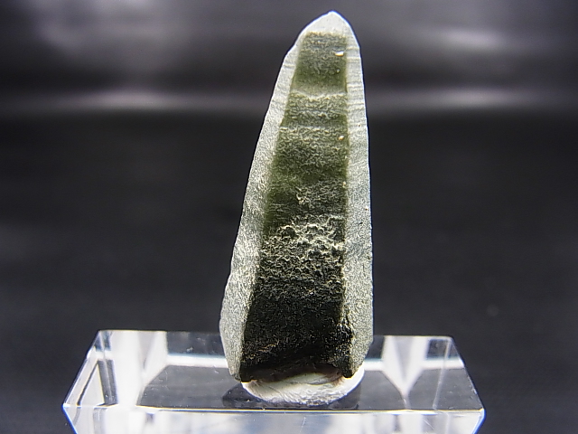 画像: ガネーシュヒマール・リー産クローライト入りポイント水晶（テッシンハビット型） 5.6g