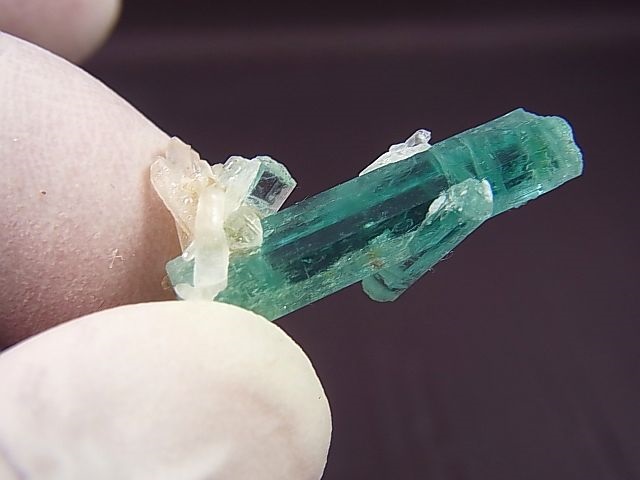 画像: ナイジェリア産アクアマリン柱状結晶（貫入り/水晶共生） 11.6カラット