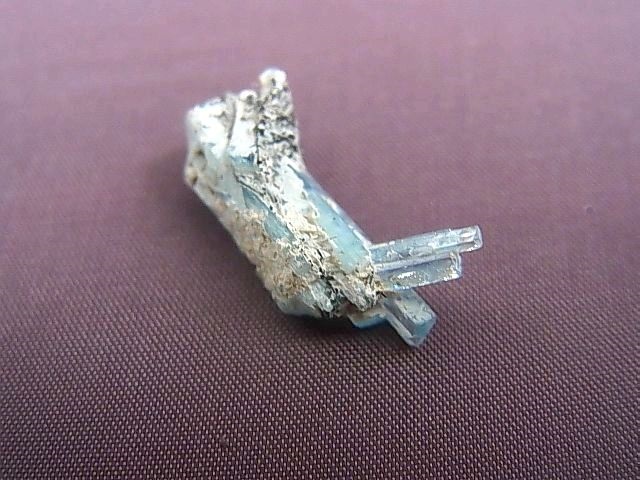 画像: ベトナム産アクアマリン柱状結晶原石（連晶） 4.6カラット