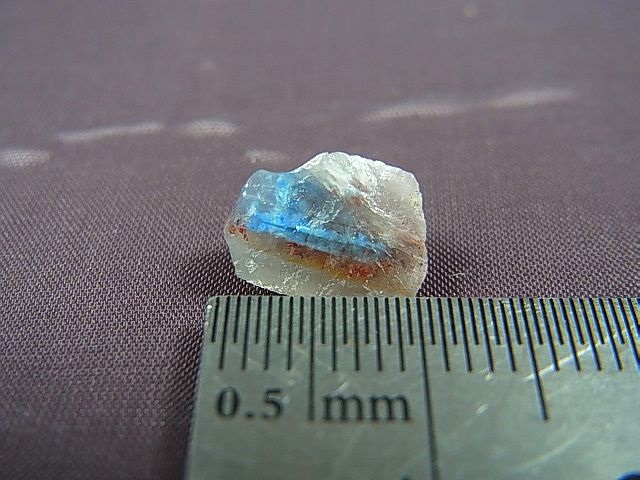 画像: 南アフリカ・メッシーナ鉱山産パパゴアイト入り水晶原石 0.4g