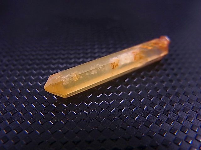 画像: 五代松鉱山産トラピチェ・レモン水晶 0.9g