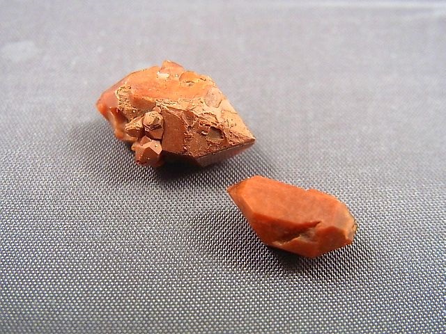 画像: スペイン・バレンシア産赤鉄水晶（クオルゾ・ロホ） 2点セット トータル 1.4g