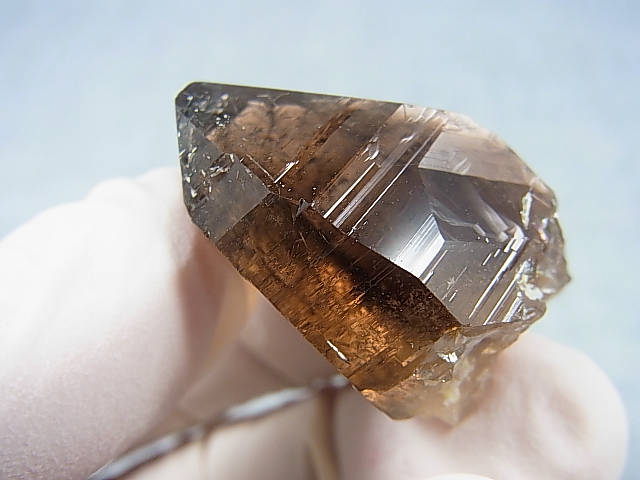 画像: ベトナム・タインホア産スモーキー水晶ポイント 14.5g