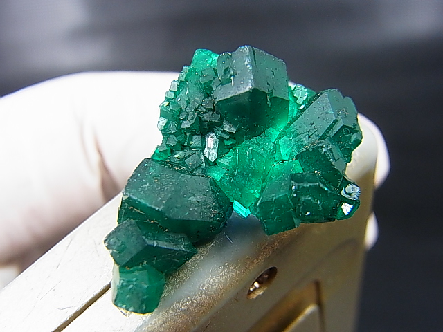 画像: コンゴ産ダイオプテーズ原石（大粒結晶） 4.5g