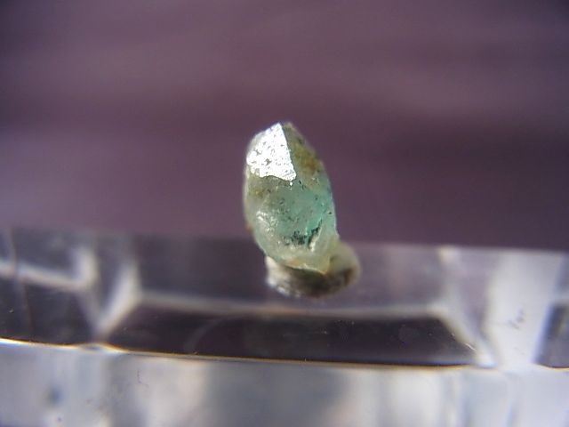 画像: 南アフリカ・メッシーナ鉱山産パパゴアイト入り水晶原石 0.2g
