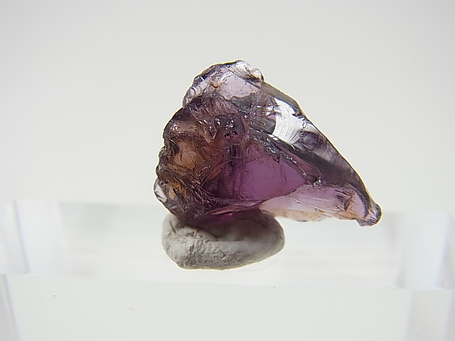 画像: ベトナムLuc Yen産パープルスピネル結晶 9.3カラット