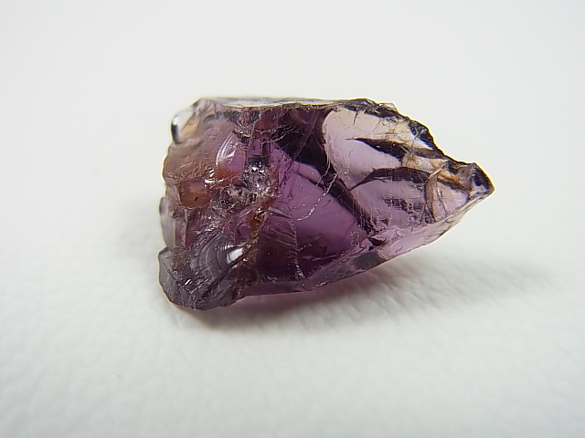画像: ベトナムLuc Yen産パープルスピネル結晶 9.3カラット