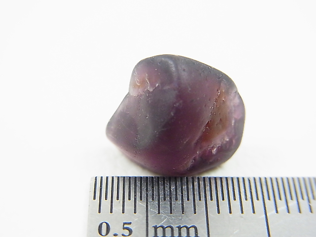 画像: ベトナムLuc Yen産パープルスピネル結晶（自然研磨） 7.9カラット