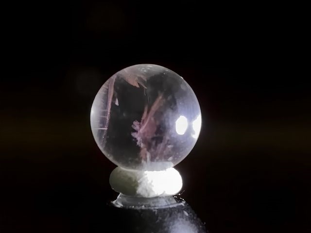 画像1: マダガスカル産ピンクエンジェルラダー水晶丸玉 8mm