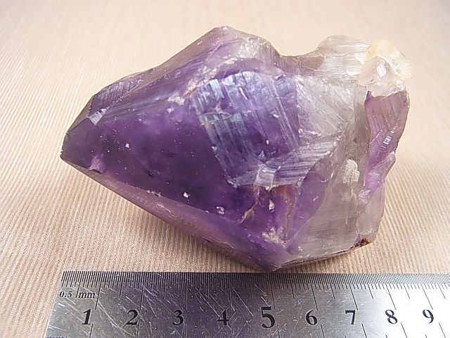 画像: 南ザンビア産カラーシフト/アメジスト原石（錐面研磨） 243.8g