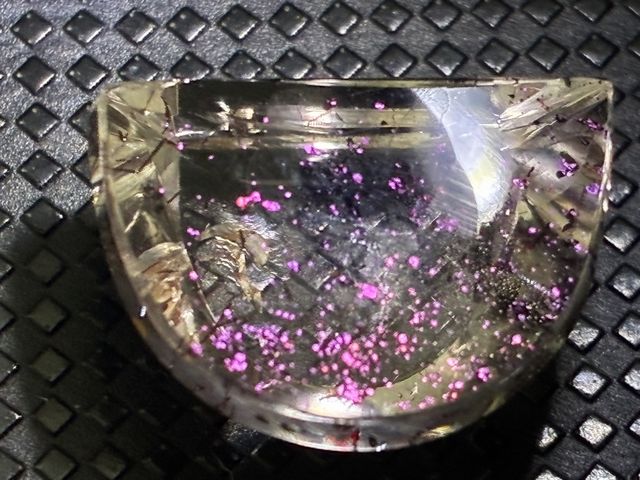 画像: ピンクファイヤー（ティンカーベル）クオーツ・ルース 12.4カラット
