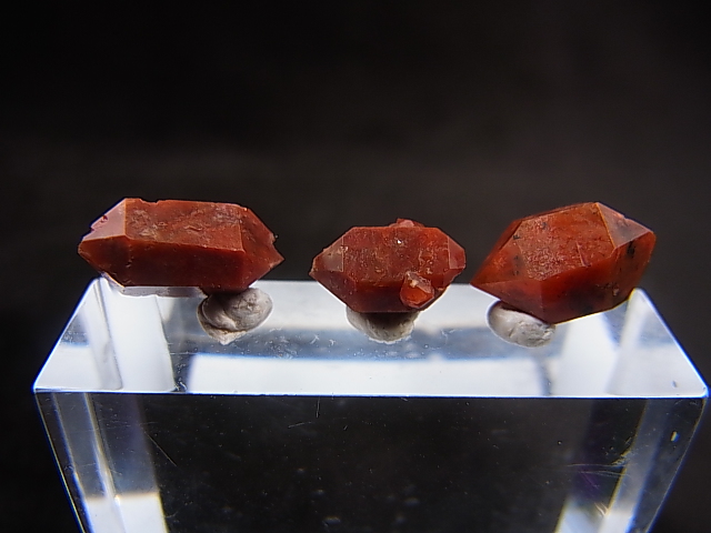 画像: スペイン・バレンシア産赤鉄水晶（クオルゾ・ロホ） 3点セット トータル 1.6g