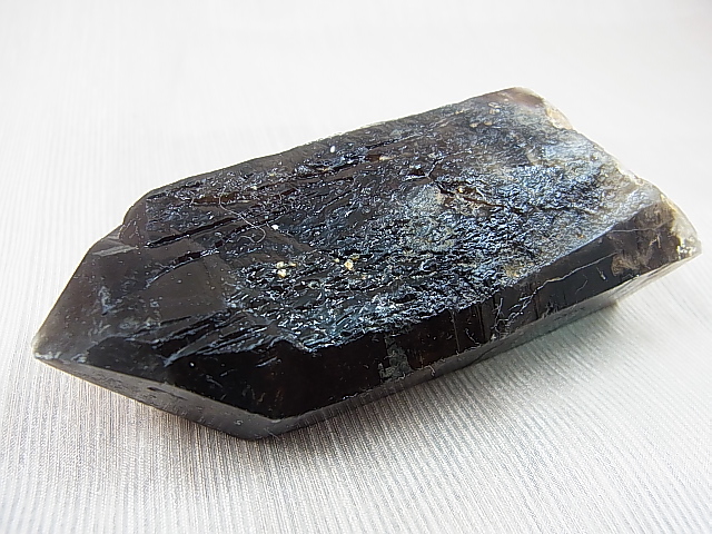 画像: ノルウェー産モリオン（ケアンゴーム）原石 209.0g