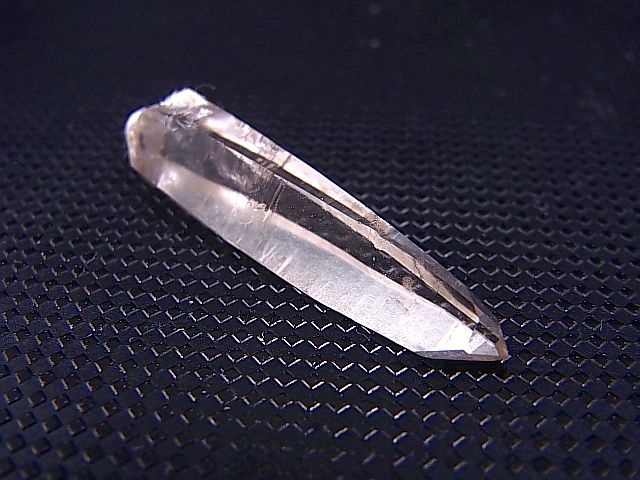 画像: ペーニャブランカ産コロンビアン・レムリアンシード水晶ポイント 2点セット トータル 4.9g