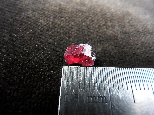 画像: 田口鉱山産パイロクスマンガン 0.8カラット