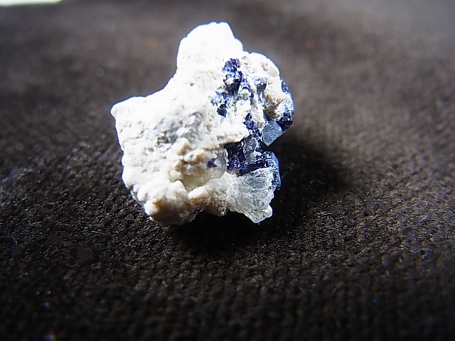 画像: 布賀鉱山産逸見石/五水灰硼石 1.4g