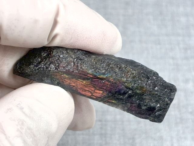 画像: フィンランド・ユレマー産スペクトロライト（パープルヴィオラミックス）研磨スライス（片面研磨） 6.7g