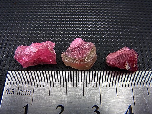 画像: カリフォルニア産ピンクトルマリン原石（バイカラー） 3点セット トータル 11.8カラット