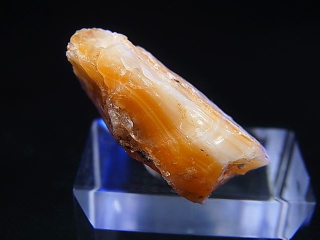 画像: Hokkaidoite北海道然別湖産蛍光オパール原石 4.0g
