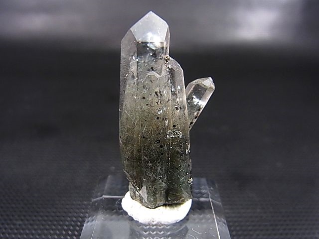 画像: ノルウェー産水晶ポイント（アクチノライト/ヘマタイト入り/連晶） 6.7g