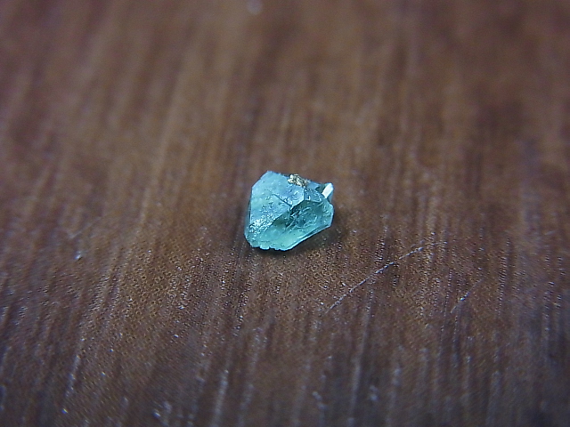 画像: ドイツ産ボラサイト結晶 0.2カラット