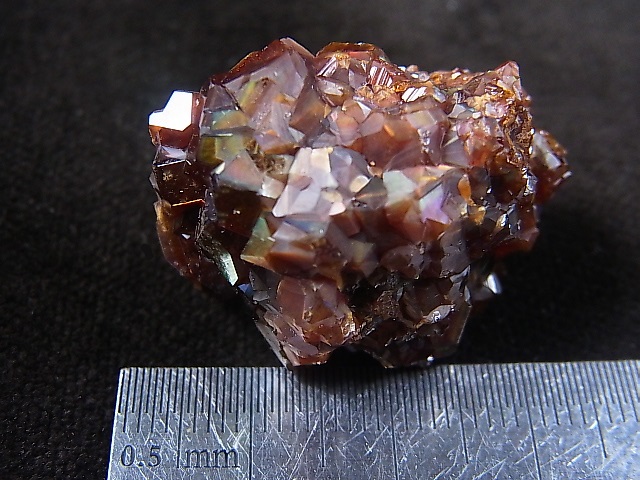 画像: 天川村産レインボー（イリデッセンス）ガーネットクラスター 22.7g