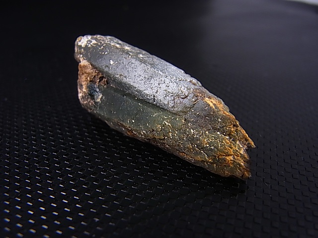 画像: 柿野鉱山産緑水晶（ヘデンベルガイト/緑閃石入りインターフェレンス型/連晶） 8.6g