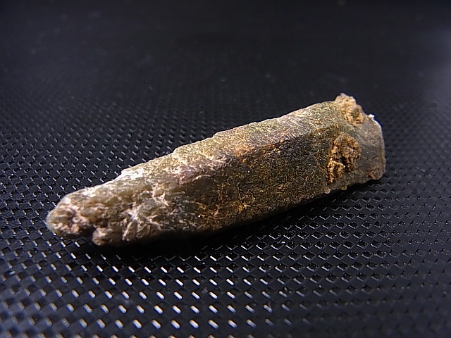 画像: 柿野鉱山産緑水晶（ヘデンベルガイト/緑閃石入りインターフェレンス型） 7.6g