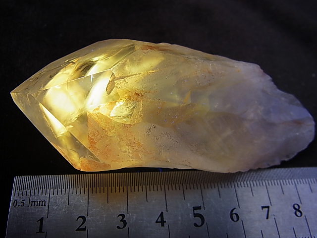 画像: ブラジル・コルデイロス産アメジスタドーラダ/蛍光ファントムアメジスト（錐面研磨） 108.5g