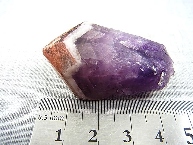 画像: ドイツ・ザクセン州産レッドキャップアメジスト原石 25.0g