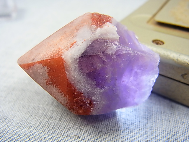 画像: ドイツ・ザクセン州産レッドキャップアメジスト原石 24.7g