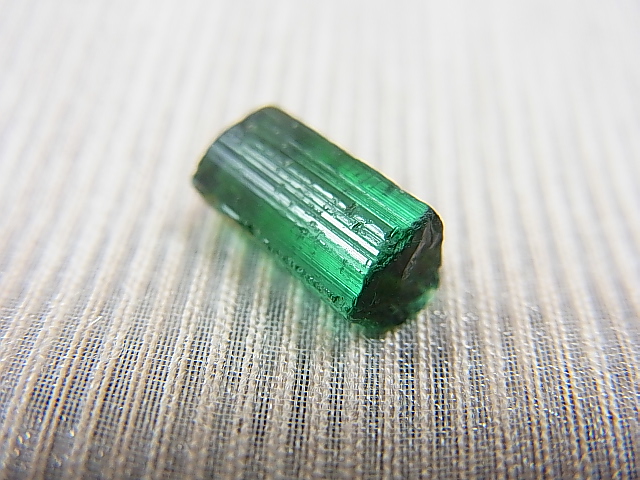 画像1: ブラジル産グリーントルマリン柱状結晶 2.7カラット